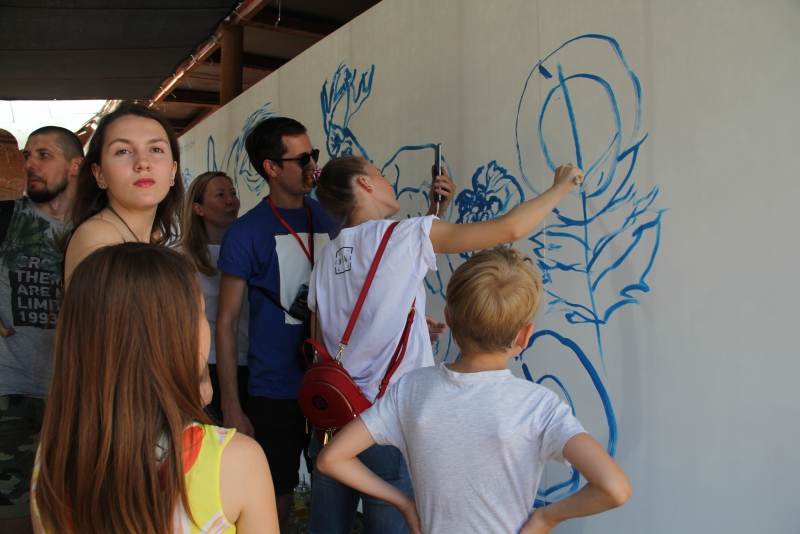 Фестиваль «Хвалынские этюды» стартовал с Арт-теста складов Рейнике