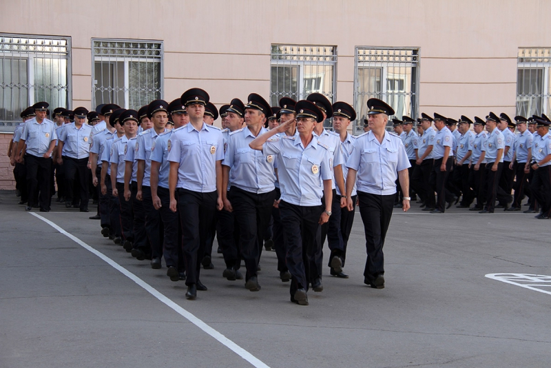 Полицейский спас мальчика и его отца, тонувших в реке