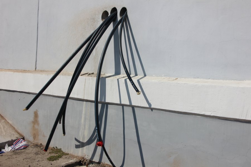 На набережной Саратова начались работы по установке плавучего фонтана