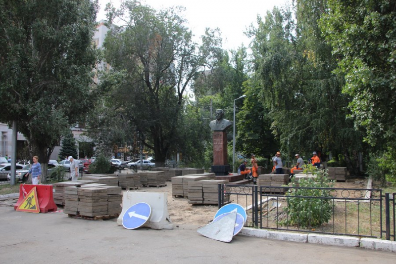 В Саратове началась масштабная реконструкция сквера на Рахова