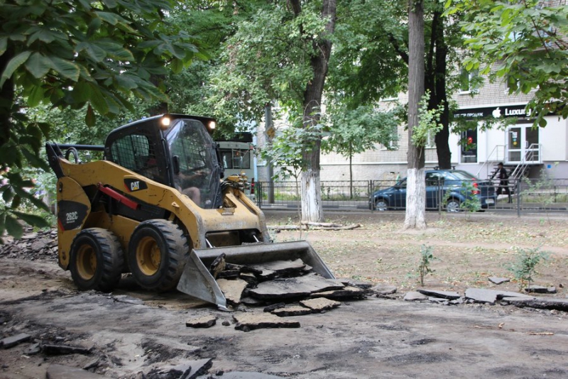 В Саратове началась масштабная реконструкция сквера на Рахова