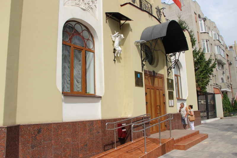 В Саратовской области 12 девушек стали мамами до 16 лет