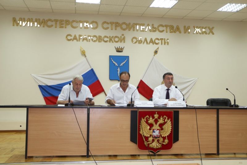 Облдеп Писной предложил наказывать чиновников за отсутствие советов домов