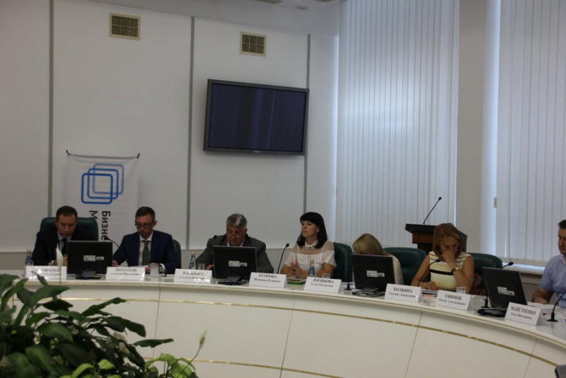 Александр Браверман рассказал о миллиардной поддержке саратовских предприятий