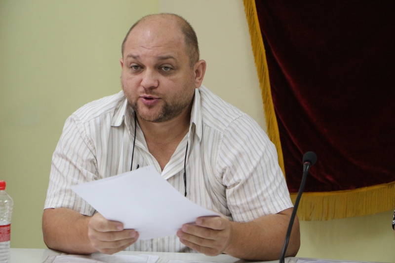 Саратовские таксисты грозят перекрыть улицу, чтобы их услышали