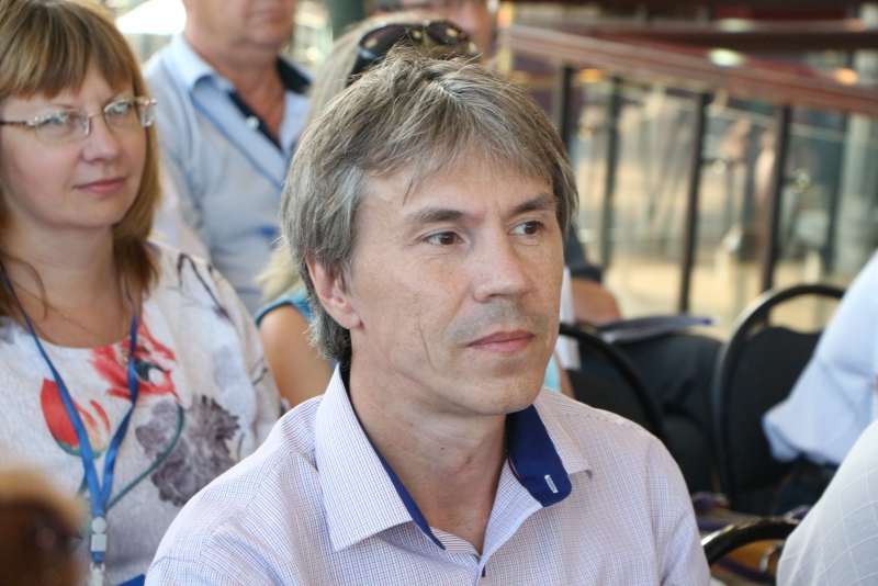 Радаев: Через несколько лет саратовцы забудут про разбитые дороги Радаев: Через несколько лет саратовцы забудут про разбитые дороги