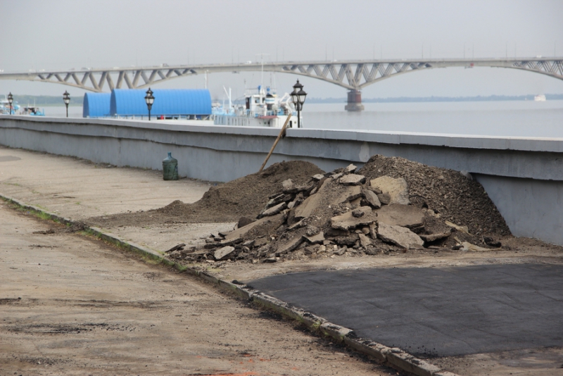 Плавучий фонтан у Саратова будут тестировать по ночам