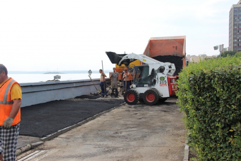 Плавучий фонтан у Саратова будут тестировать по ночам