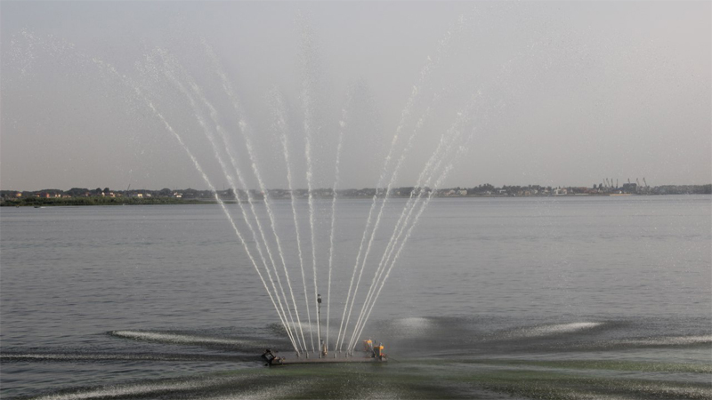 Плавучий фонтан у Саратова будут тестировать по ночам