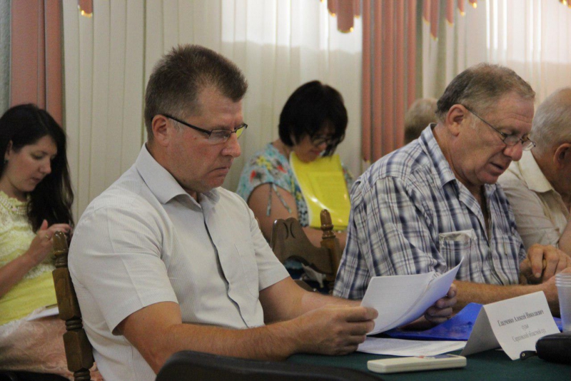 Общественники предложили избавить педагогов от бумажной волокиты при покупке жилья