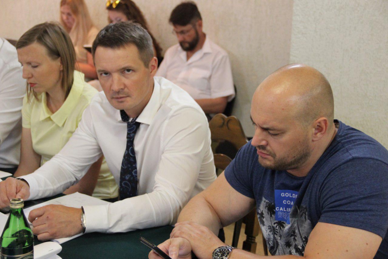 Общественники предложили избавить педагогов от бумажной волокиты при покупке жилья