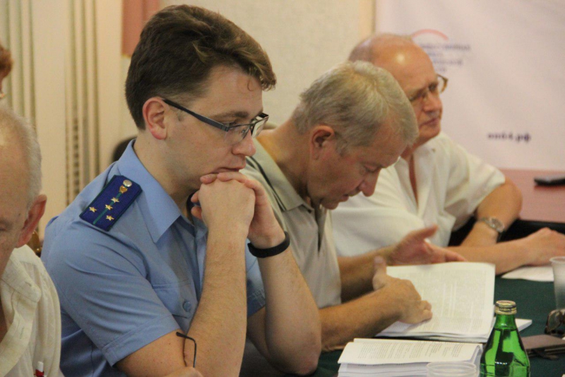 Общественники предложили избавить педагогов от бумажной волокиты при покупке жилья