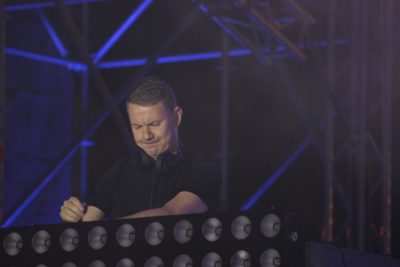 Фестиваль «Поехали!» завершился ночной дискотекой и салютом