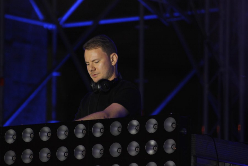 Фестиваль «Поехали!» завершился ночной дискотекой и салютом