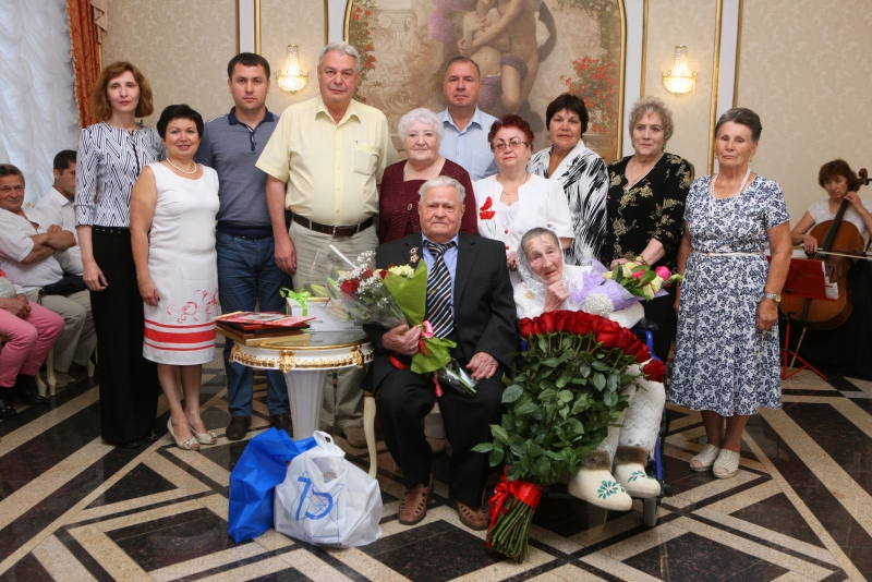 Саратовцы отпраздновали «железную свадьбу»