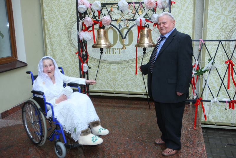 Саратовцы отпраздновали «железную свадьбу»