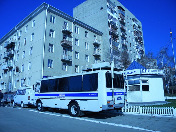 У памятника Юрию Гагарину провели праздничный митинг