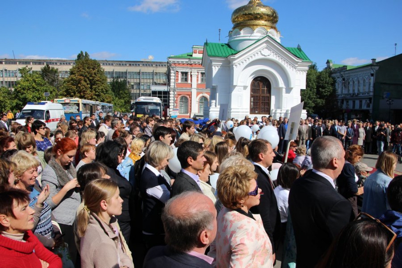 Олимпийский чемпион Илья Захаров попал на городскую доску почета