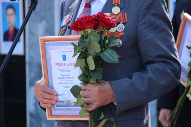 Олимпийский чемпион Илья Захаров попал на городскую доску почета