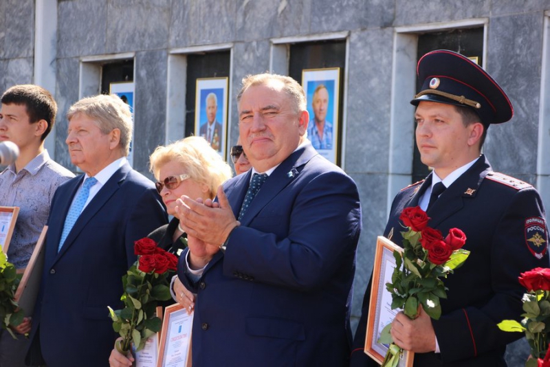 Олимпийский чемпион Илья Захаров попал на городскую доску почета