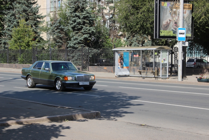 Саратовцам показали ретро-«Мерседесы», «Кадиллаки» и «полуторку»