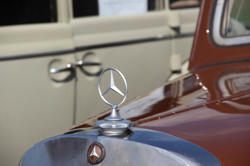 Саратовцам показали ретро-«Мерседесы», «Кадиллаки» и «полуторку»