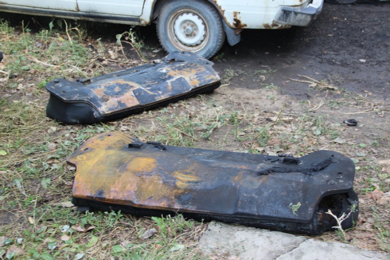 Саратовцы уверены в поджоге трех автомобилей во дворе дома