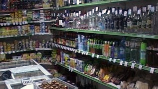 В поселке, где расквартирована Таманская дивизия, нашли поддельный алкоголь В поселке, где расквартирована Таманская дивизия, нашли поддельный алкоголь