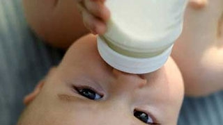 Возраст отравившихся молоком детей оказался от 7 месяцев до 2-х лет Возраст отравившихся молоком детей оказался от 7 месяцев до 2-х лет