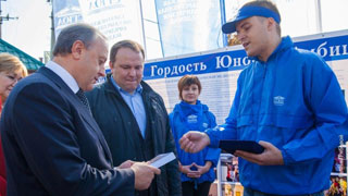 Студенты СГЮА встретились с губернатором Валерием Радаевым