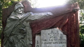 Саратовская молодежь попросила отреставрировать памятники героям