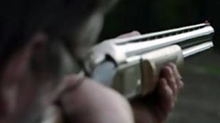 Полицейского смертельно ранили на стрельбище Полицейского смертельно ранили на стрельбище