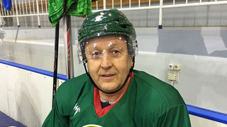 Губернатор Саратовской области сыграл в хоккей за команду Татарстана