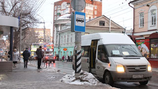 Перевозчик наводит порядок с маршрутками на Московской и Чернышевского