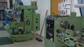 На заводе «Серп и молот» токарю раздробило кисть руки На заводе «Серп и молот» токарю раздробило кисть руки