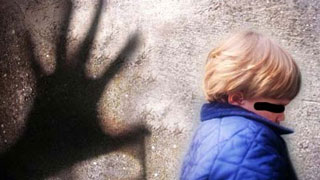 Пенсионер заподозрен в развращении 7-летнего мальчика Пенсионер заподозрен в развращении 7-летнего мальчика