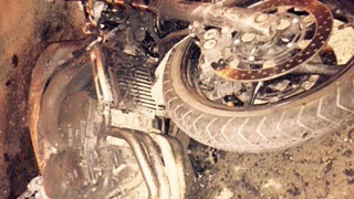 Мотоцикл сгорел после ДТП с двумя автомобилями