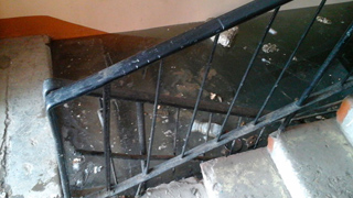 Затоплен подвал дома на проспекте Строителей