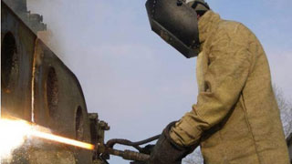 Рабочий погиб во время утилизации вагона в Энгельсе Рабочий погиб во время утилизации вагона в Энгельсе