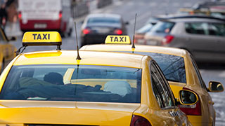 Таксисты готовы платить за патент 500 рублей в месяц Таксисты готовы платить за патент 500 рублей в месяц