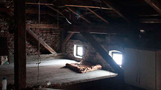 мужик нашел на чердаке макет своего города