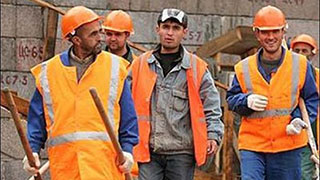 Гастарбайтеров уравняют с саратовцами по налоговой нагрузке Гастарбайтеров уравняют с саратовцами по налоговой нагрузке