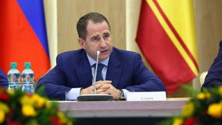 Бабич пригрозил ужесточением спроса за переселение из аварийного жилья Бабич пригрозил ужесточением спроса за переселение из аварийного жилья