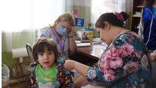 Специалисты ведущих клиник Саратова провели прием в Озинском районе