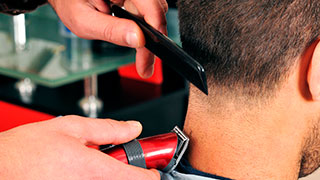 В Ленинском районе мужчина сбежал с курткой клиента парикмахерской В Ленинском районе мужчина сбежал с курткой клиента парикмахерской