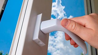 Директора фирмы по установке окон заподозрили в серии мошенничеств Директора фирмы по установке окон заподозрили в серии мошенничеств