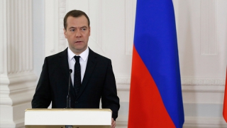 Медведев выделил деньги на дороги Саратовской области