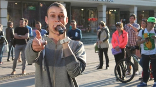 Проспект Кирова сделали сценой для поиска танцоров и музыкантов Проспект Кирова сделали сценой для поиска танцоров и музыкантов