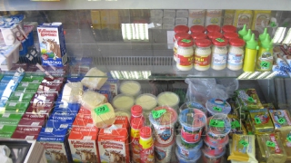 На саратовских прилавках нашли некачественные творог и молоко На саратовских прилавках нашли некачественные творог и молоко