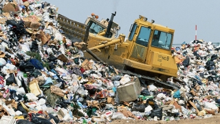 Чиновники пока не знают, поднимутся ли тарифы после передачи в концессию мусорных полигонов Чиновники пока не знают, поднимутся ли тарифы после передачи в концессию мусорных полигонов